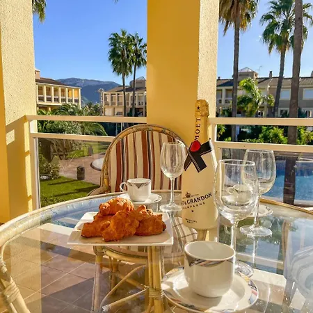 Διαμέρισμα 2-bed Rosaleda Monterey *